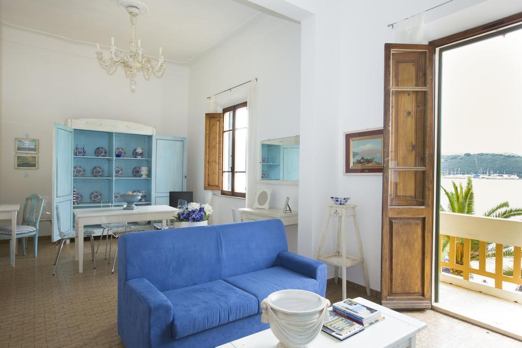 Hotel Belmare Porto Azzurro Oda fotoğraf
